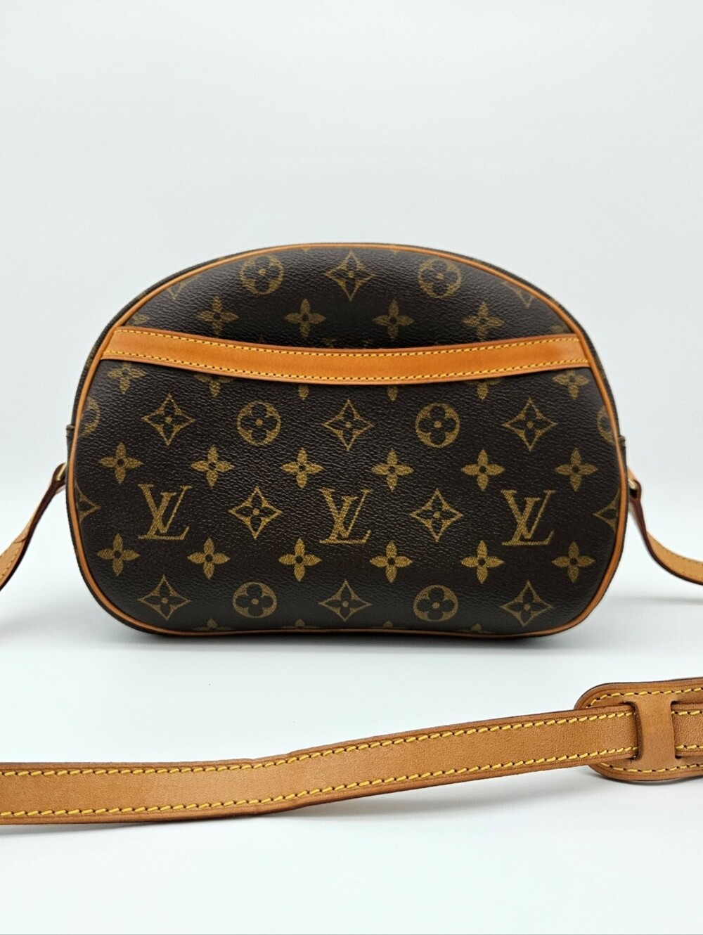 Authentic Louis Vuitton Monogram Blois #4373M